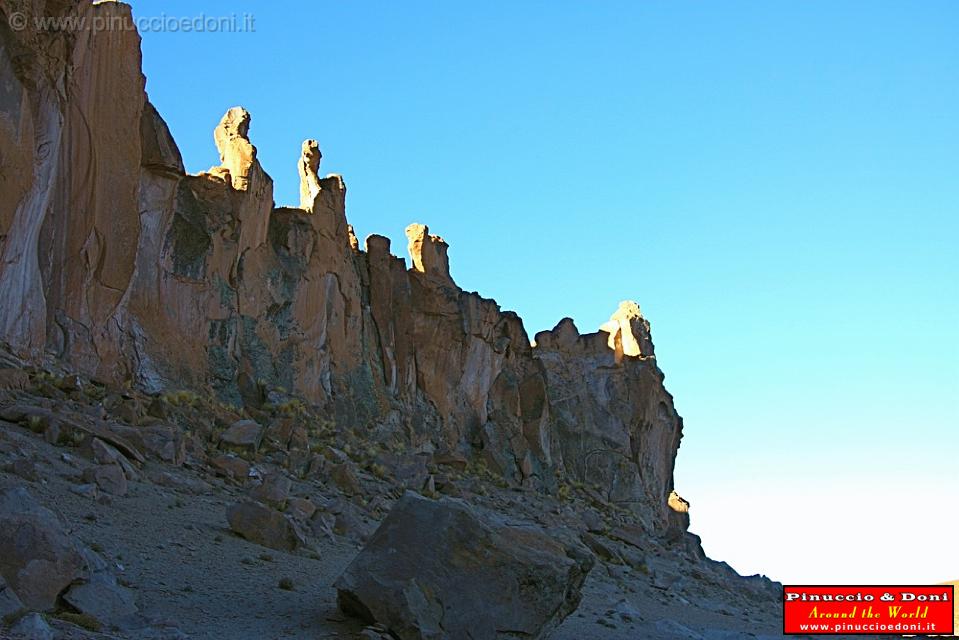 BOLIVIA - da Uyuni a Villamar - Pitture rupestri graffiti - 3.jpg